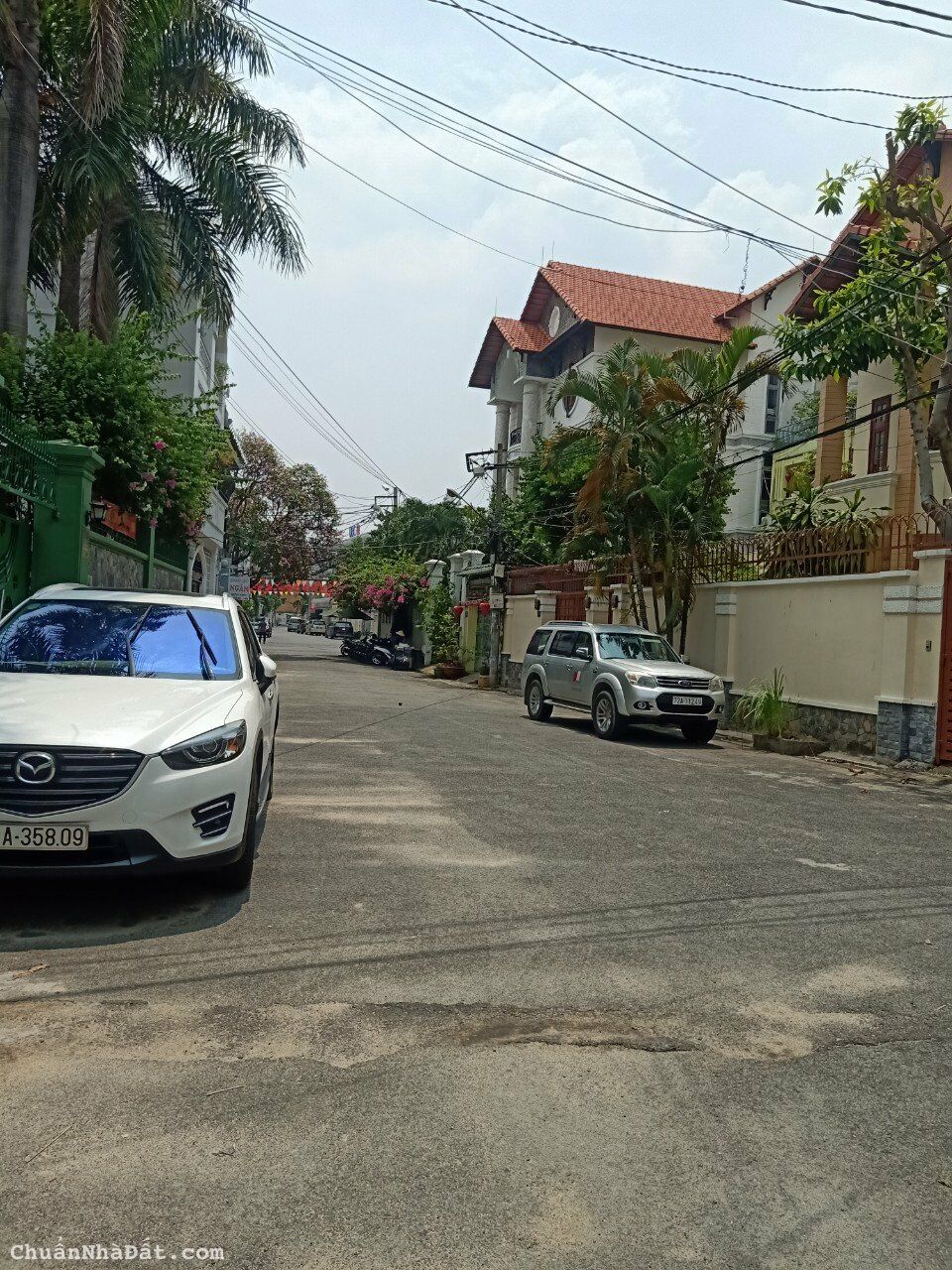 Chính chủ bán gấp căn nhà biệt thự khu Cư Xá Tự Do F.7 Q.TB.DT 6x20, trệt+lửng+3 lầu