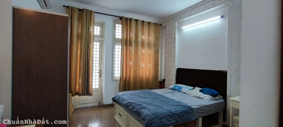 Bán biệt thự góc 2 MT HXH 8m Nguyễn Trọng Tuyển, Q.Tân Bình, DT:7.6x16m , nhà 3 lầu+ST. Giá 23.5 tỷ Bán biệt thự góc 2 MT HXH 8m Nguyễn Trọng Tuyển, Q.Tân Bình, DT:7.6x16m , nhà 3 lầu+ST. Giá 23.5 tỷ