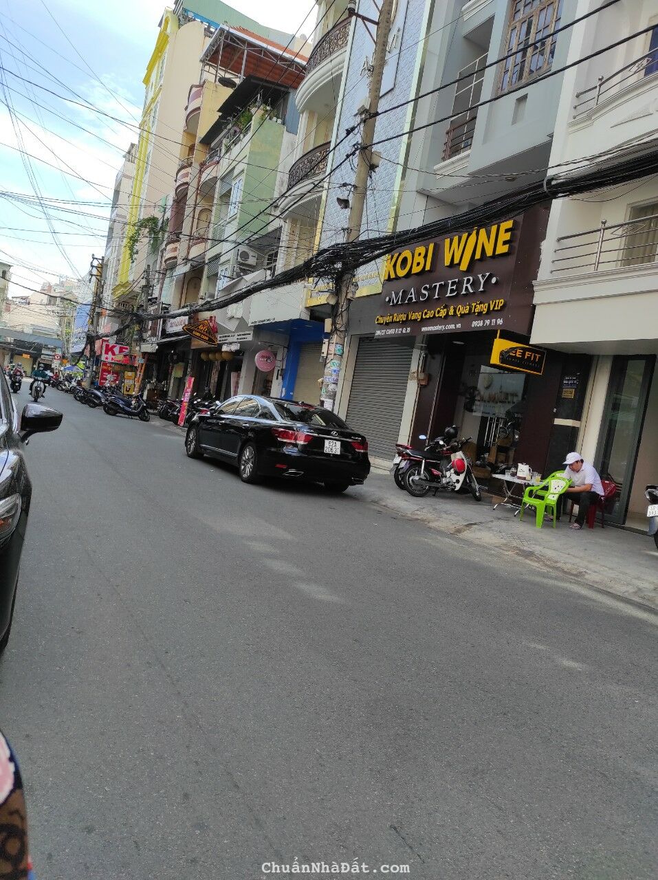 Bán nhà góc 2MT CMT8 - Chấn Hưng, F.6, Q.Tân Bình.DT: 10mx18m.Nhà 2 lầu.Giá 36 tỷ