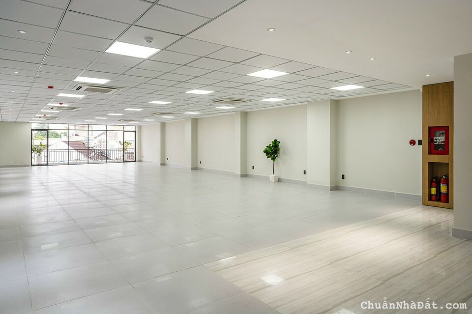 Bán CHDV đường Nguyễn Cửu Vân P.17 Q.Bình Thạnh . Diện tích : 9x19m. 1 trệt lửng 5 tầng 20P CHDV