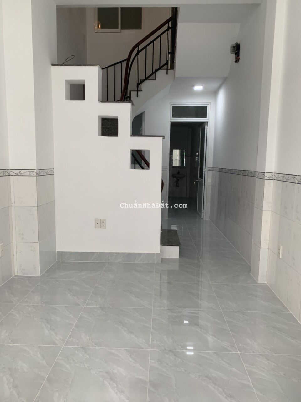 Chính chủ giao bán nhà hẻm nhựa, HXT Thành Thái, Q10 ( 42m2 vuông vức ) 4 tầng BTCT. Giá 8.6 tỷ tl