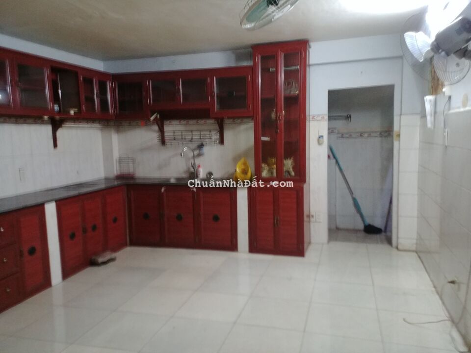 Chính chủ gửi nhà Cao Thắng, Q10 ( 4.2 x 12 m cn đầy đủ ) 4 tầng BTCT. Giá 8 tỷ thương lượng