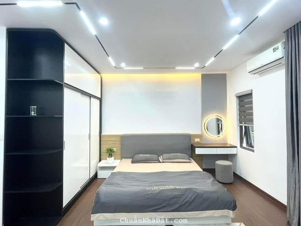 CHỈ HƠN 5 TỶ 1 XÍU- NHÀ HIỆN ĐẠI- Ô TÔ 5 CHỖ ĐỖ CỬA