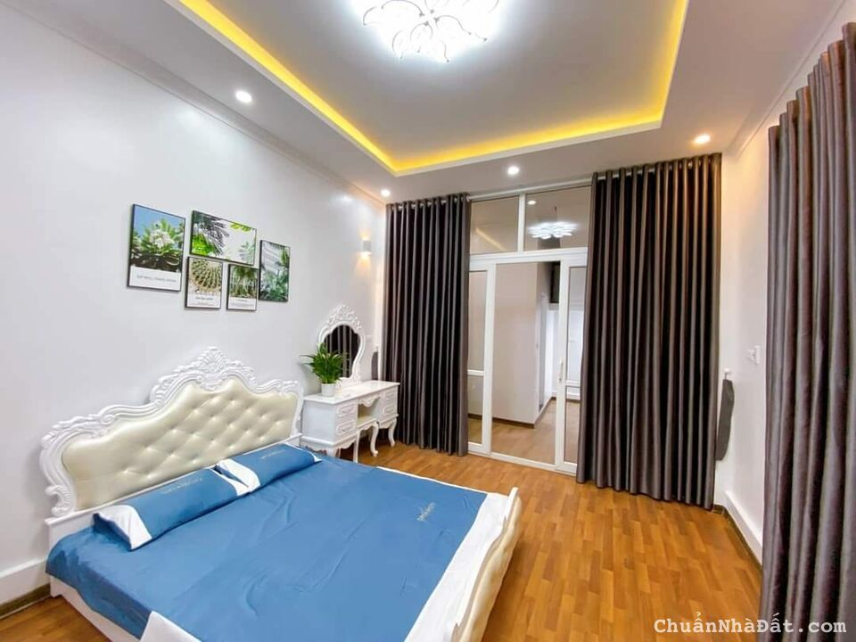 CHỈ 3.X TỶ NHÀ ĐẸP TRẦN KHÁT CHÂN- VÀI BƯỚC CHÂN RA HỒ