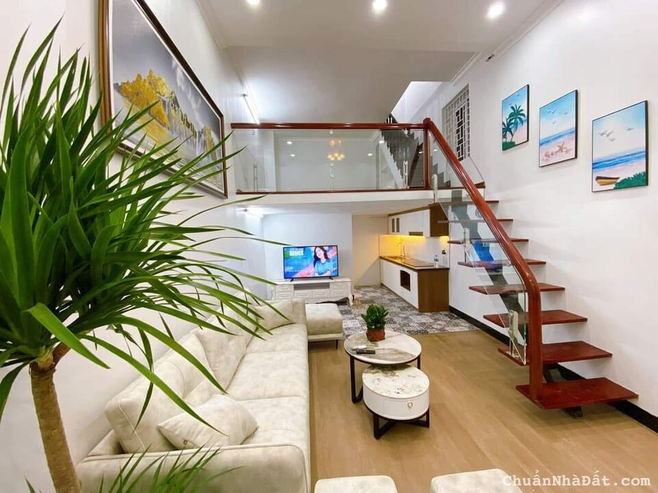 CHỈ 3.X TỶ NHÀ ĐẸP TRẦN KHÁT CHÂN- VÀI BƯỚC CHÂN RA HỒ