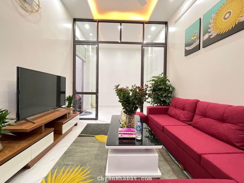 CHỈ NHỈNH 3 TỶ- NHÀ ĐẸP ĐỊNH CÔNG THƯỢNG- Ở NGAY- FULL NỘI THẤT