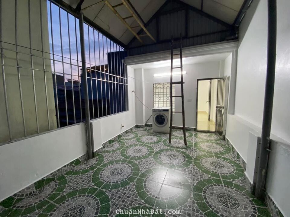 CHỈ NHỈNH 3 TỶ- NHÀ ĐẸP ĐỊNH CÔNG THƯỢNG- Ở NGAY- FULL NỘI THẤT