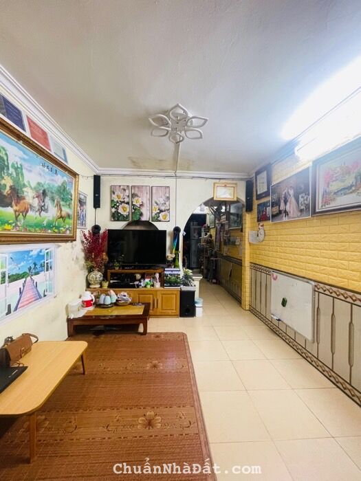 TẦNG 1 KHU VIP Bộ Công Thương - Phan Bội Châu 25m MT3.5 chỉ 1.45 tỷ - TRƯỚC NHÀ SÂN THOÁNG