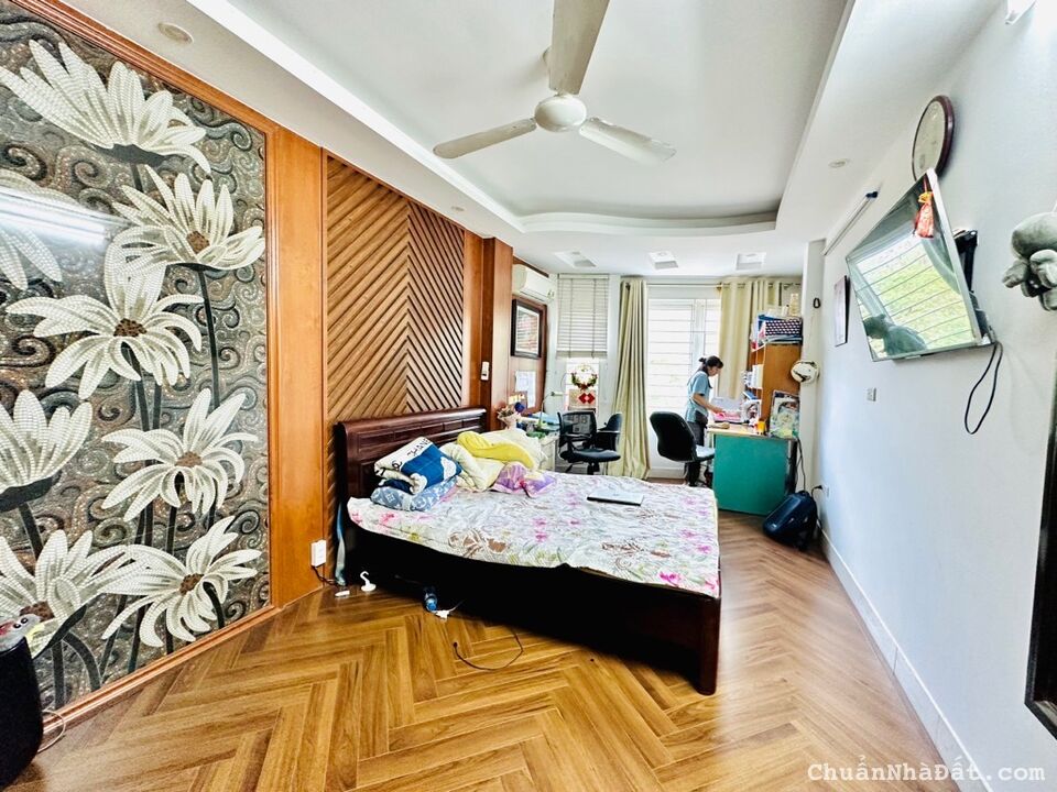 MẶT PHỐ Hàng Bạc (Trung Yên) 28m 5 tầng chỉ 10 tỷ - KINH DOANH SẦM UẤT, NHÀ ĐẸP Ở NGAY, 3 BƯỚC RA BỜ HỒ