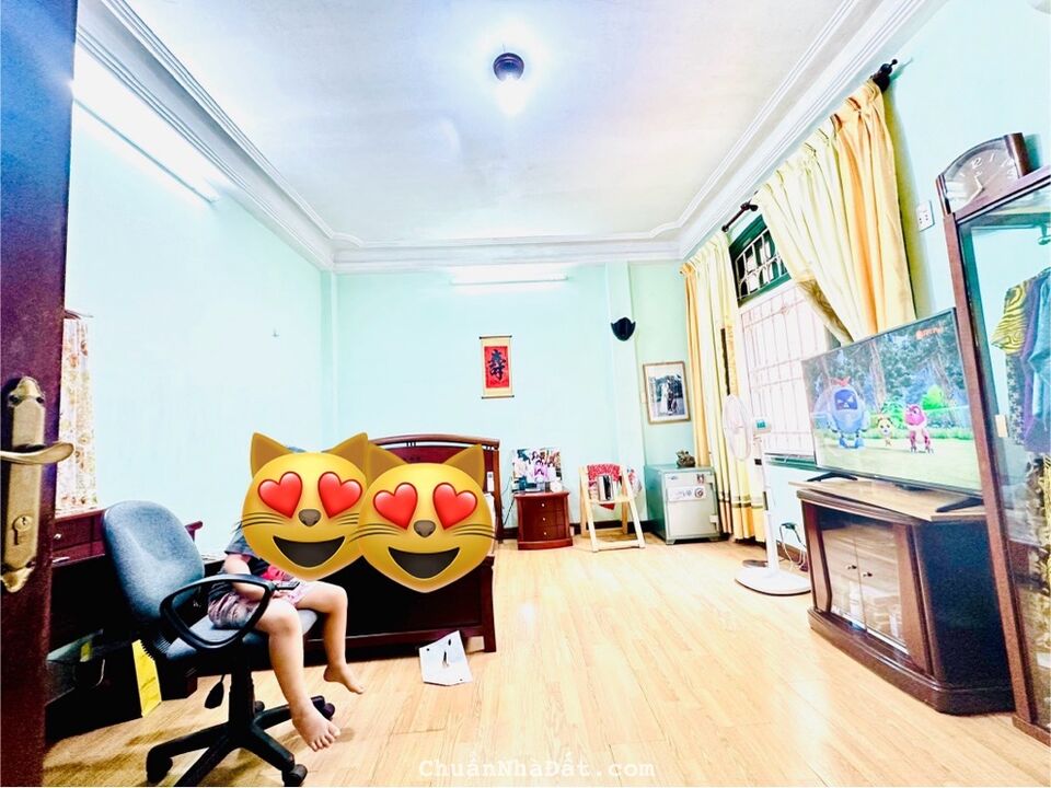 Bà Triệu gần Bờ Hồ - 6 tầng 30m chỉ 12 tỷ - NGÕ NÔNG RỘNG, NHÀ THOÁNG, CÓ THỂ KINH DOANH