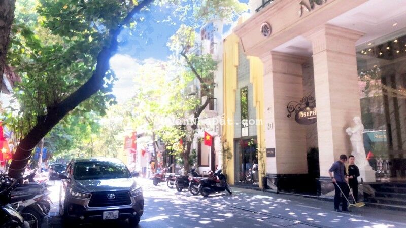 ĐANG KINH DOANH HOMESTAY - 4 Tầng MẶT NGÕ Nhà Chung 25/45m chỉ 8.5 tỷ - SÂN CHUNG RỘNG, SỔ ĐẸP ĐANG KINH DOANH HOMESTAY - 4 Tầng MẶT NGÕ Nhà Chung 25/45m chỉ 8.5 tỷ - SÂN CHUNG RỘNG, SỔ ĐẸP