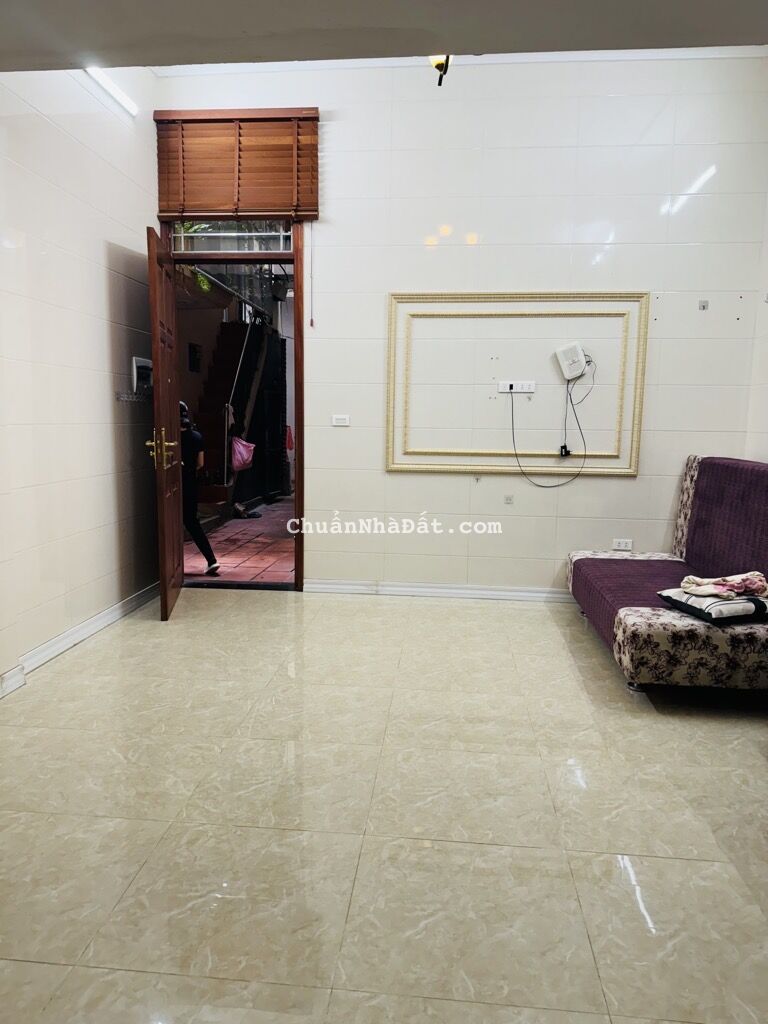 Tầng 1 NGÕ ĐẸP Quán Sứ - 37m MT4m chỉ 3.85 tỷ - GẦN SÂN THOÁNG RỘNG