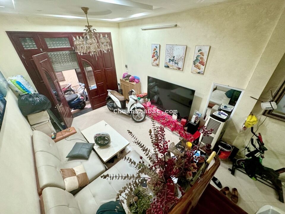 Cạnh Bộ Công An, Đại học MỸ THUẬT – 5 tầng Lê Duẩn 51m MT4m chỉ 10 tỷ - 2 THOÁNG,  TRƯỚC NHÀ SÂN RỘ