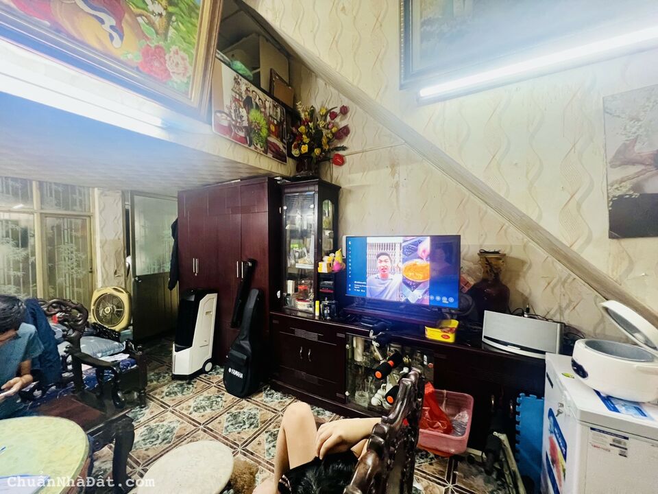 Nhà tầng 1 MẶT NGÕ Ô TÔ, GẦN PHỐ - Tạ Hiện 60m MT4m chỉ 5.8 tỷ - KINH DOANH ĐƯỢC