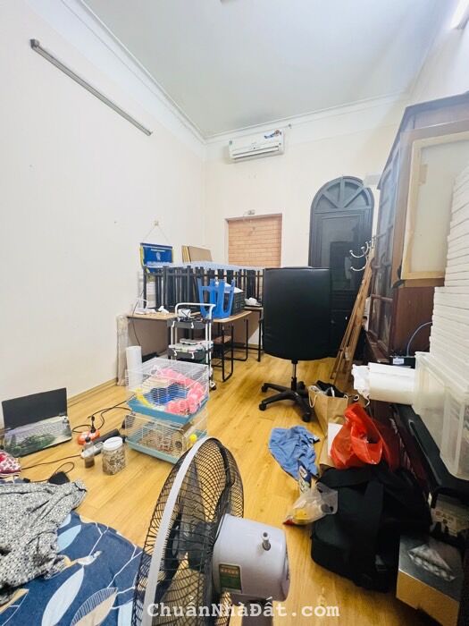 NGÕ THÔNG BA GÁC PHÓNG, KINH DOANH, SÁT PHỐ - Nhà 4 tầng La Thành 30m chỉ 4.25 tỷ - SỔ ĐẸP NỞ HẬU