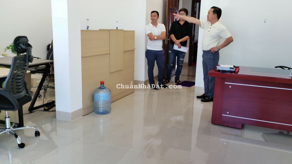 Cho thuê văn phòng quận Nam Từ Liêm 120m2 đẹp,mặt tiền 10m đường ô tô tránh Cho thuê văn phòng quận Nam Từ Liêm 120m2 đẹp,mặt tiền 10m đường ô tô tránh