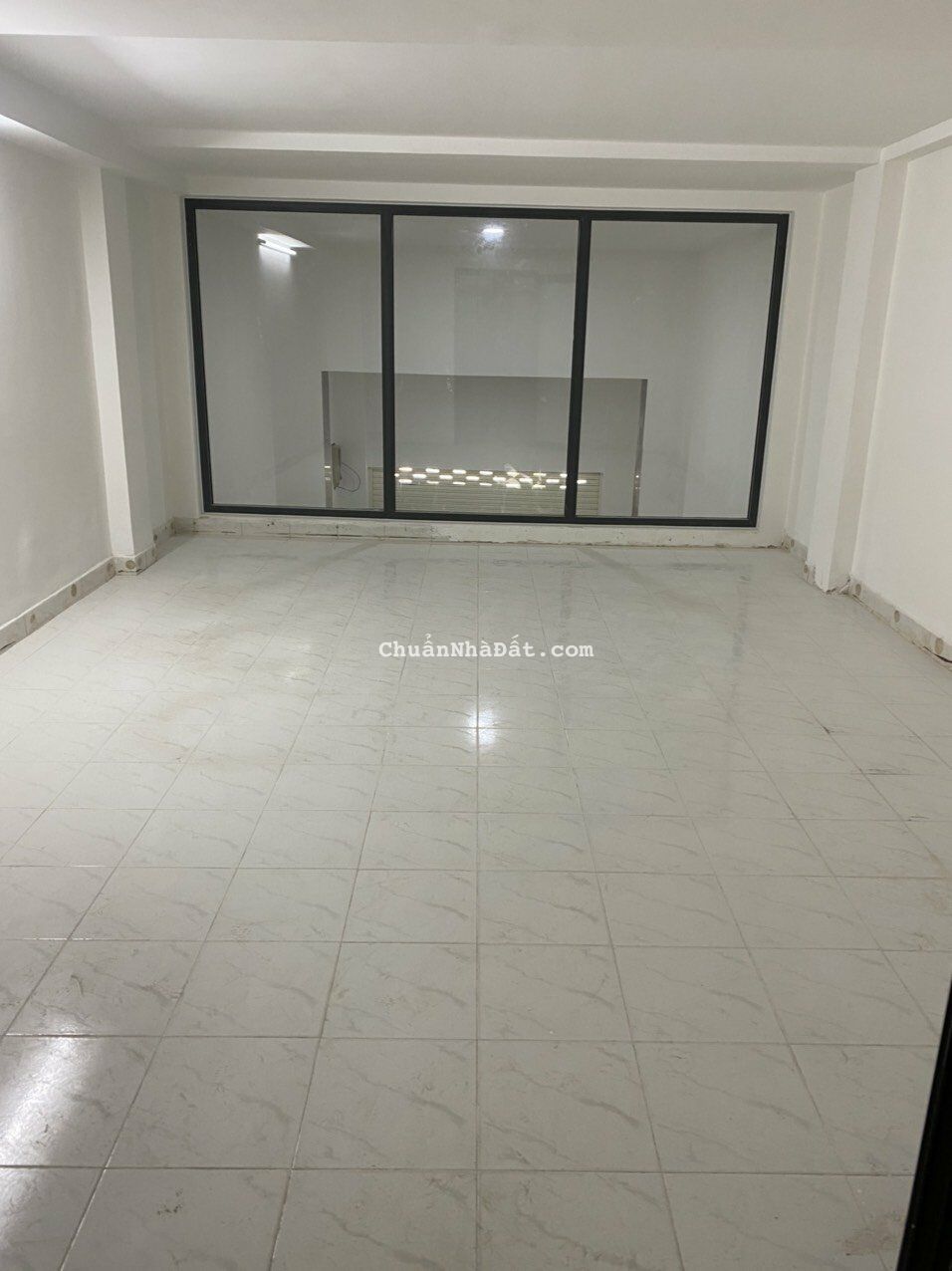 Nhà MẶT TIỀN Nguyễn Cư Trinh , 3 lầu + Chỉ 20 Tỷ Nhà MẶT TIỀN Nguyễn Cư Trinh , 3 lầu + Chỉ 20 Tỷ