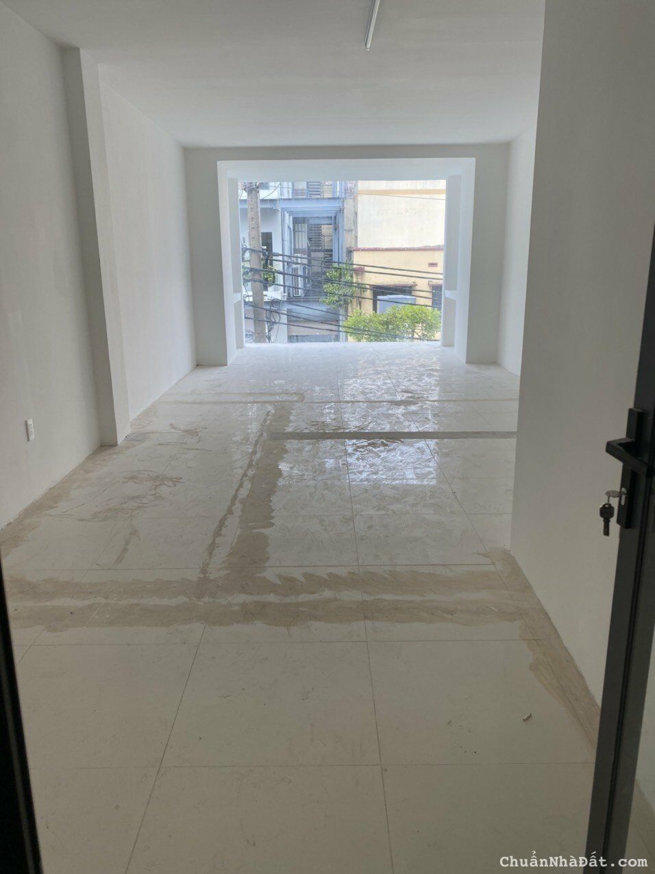 Nhà MẶT TIỀN Nguyễn Thị Minh Khai , trệt  + lầu Chỉ 39 Tỷ