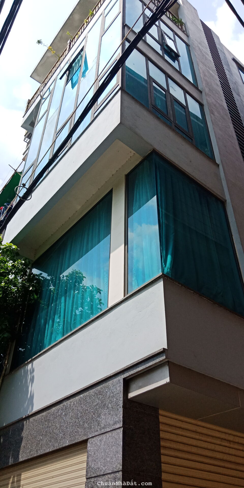 Bán nhà phân lô phố Kiều Mai Cầu Diễn 50m2,5 tầng,mặt tiền 4,15m,giá chào 8,6 tỷ.