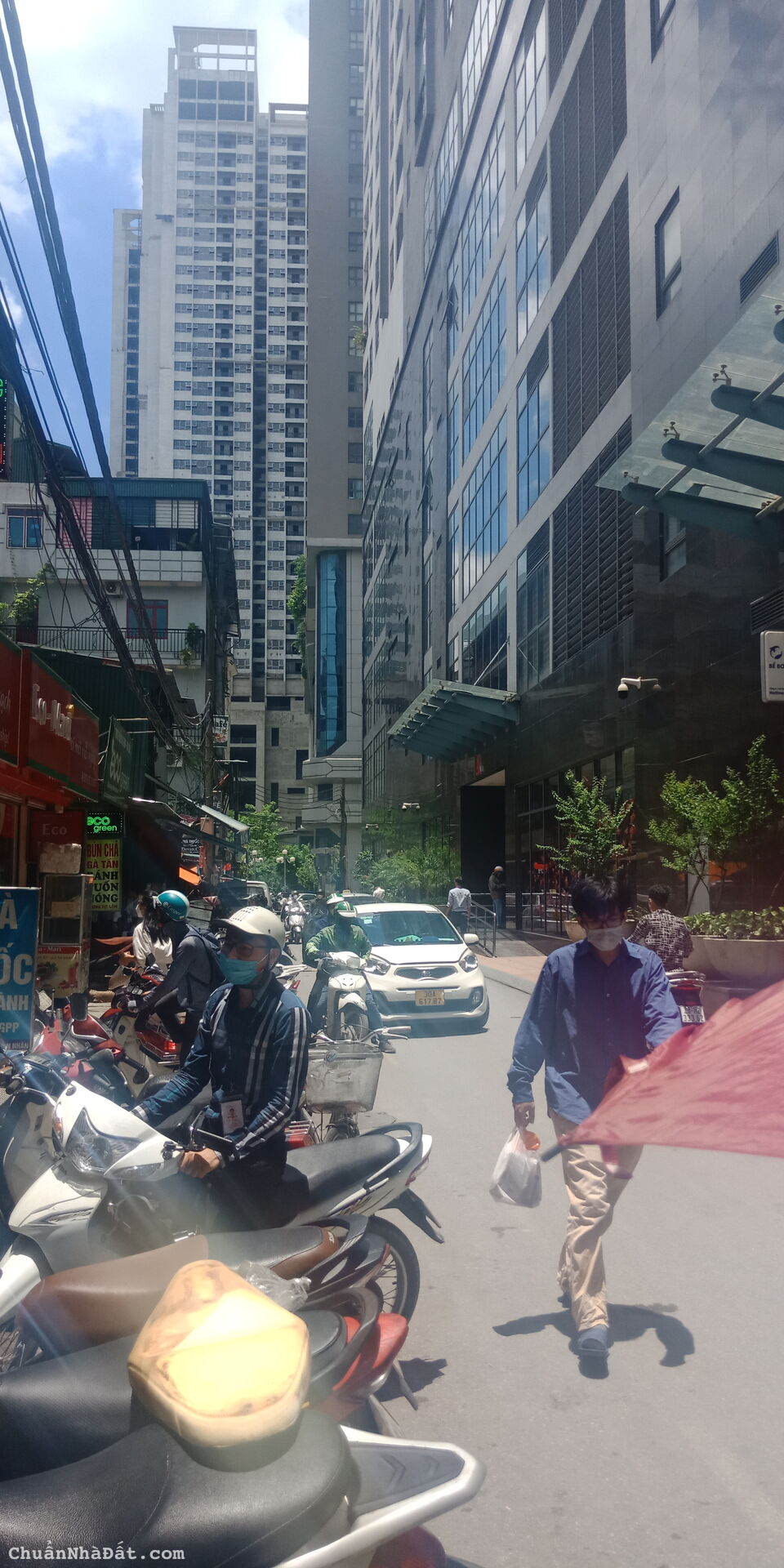 Bán nhà mặt ngõ 19 đường Lê Văn Lương Thanh Xuân 198m2, cấp4,mặt tiền 8m,giá chào 46,5 tỷ. Bán nhà mặt ngõ 19 đường Lê Văn Lương Thanh Xuân 198m2, cấp4,mặt tiền 8m,giá chào 46,5 tỷ.