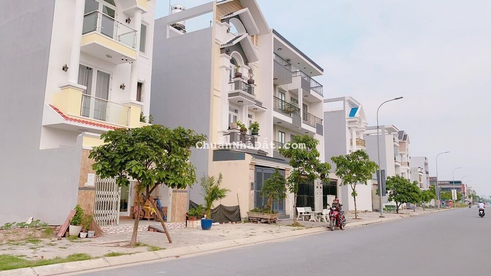 Bán lô đất đẹp MT Bùi Hữu Nghĩa, TP Thuận An tỉnh Bình Dương,75m2,SHR,Full thổ cư,2.3 tỷ Bán lô đất đẹp MT Bùi Hữu Nghĩa, TP Thuận An tỉnh Bình Dương,75m2,SHR,Full thổ cư,2.3 tỷ