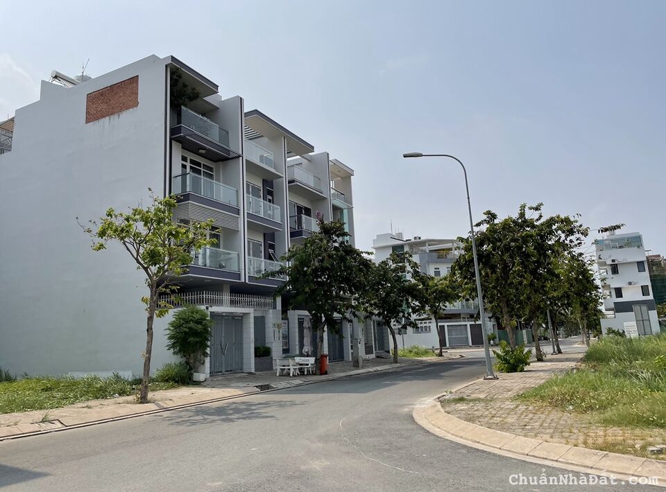 Bán gấp đất MT Lê Lai,Bến Cát Bình Dương,85m2,SHR,Full thổ cư,2.4 tỷ