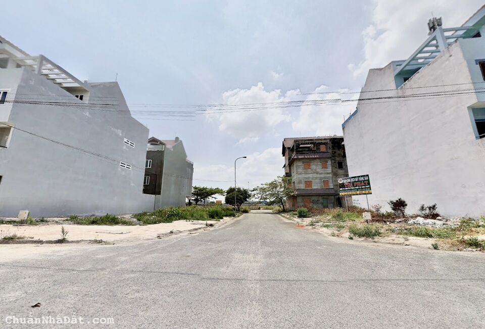 Chính chủ cần bán gấp đất MT Tân Quy Q7,85m2,SHR,Full thổ cư,cạnh Lotte Mart,2.7 tỷ