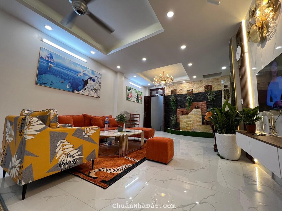 -CẦN BÁN GẤP NHÀ KHÂM THIÊN-NHÀ ĐẸP-CỰC GẦN PHỐ-45m2-5,5tỷ. -ĐỐNG ĐA HÀ NỘI. -LH0379621231.