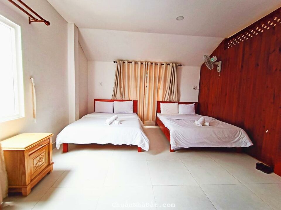 Bán khách sạn trung tâm tp Đà Lạt