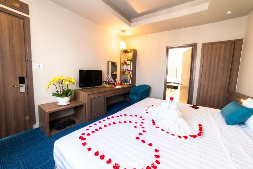 Bán khách sạn đẳng cấp  3 sao vị trí ngay trung tâm tp Đà Lạt 