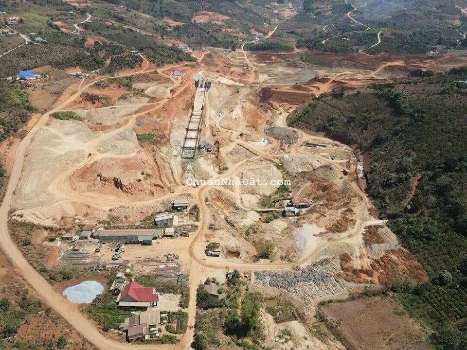 Bán khu đất thương mại ngay hồ Đông Thanh