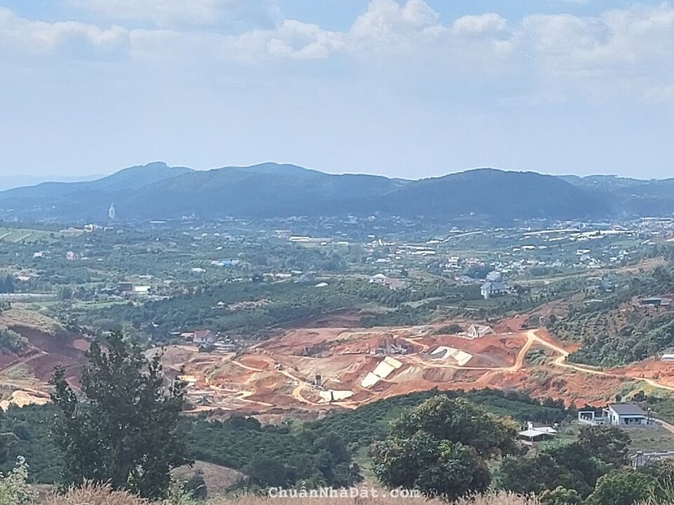 Bán khu đất thương mại ngay hồ Đông Thanh