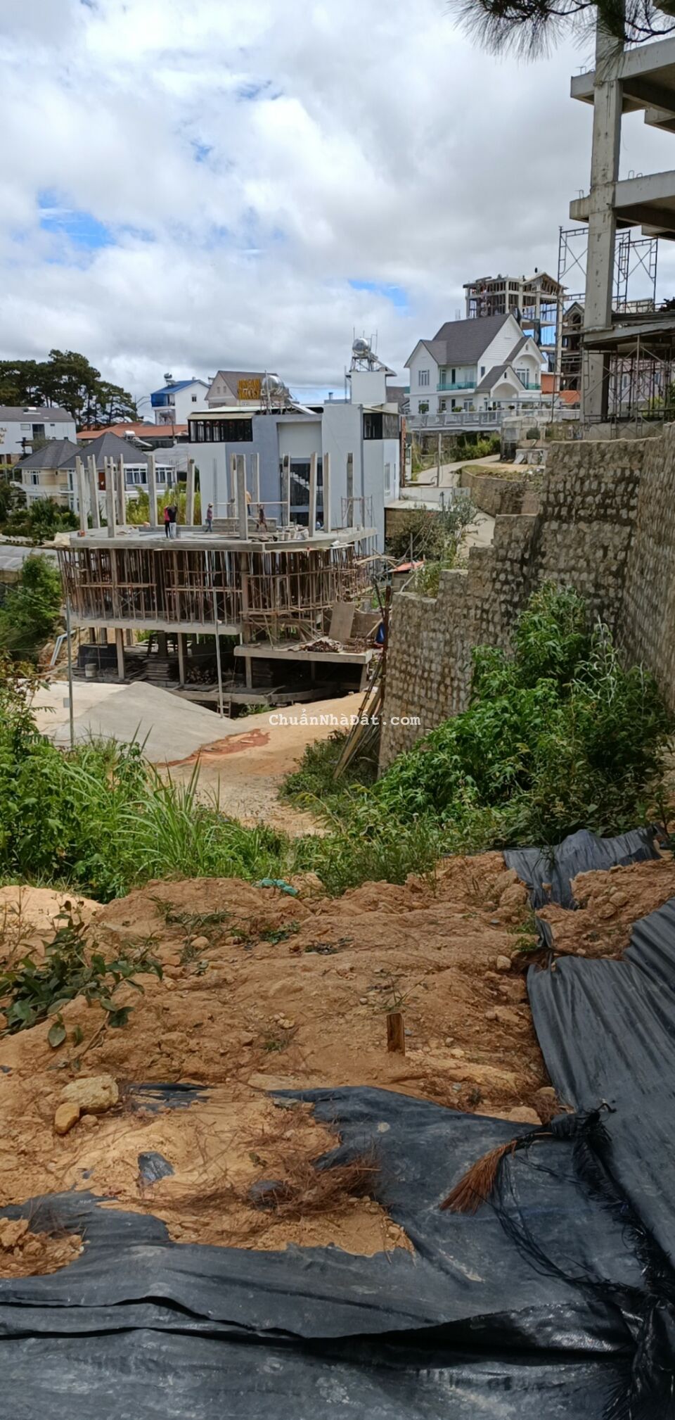 Cần bán lô đất nền biệt thự đẹp đường Nam Hồ