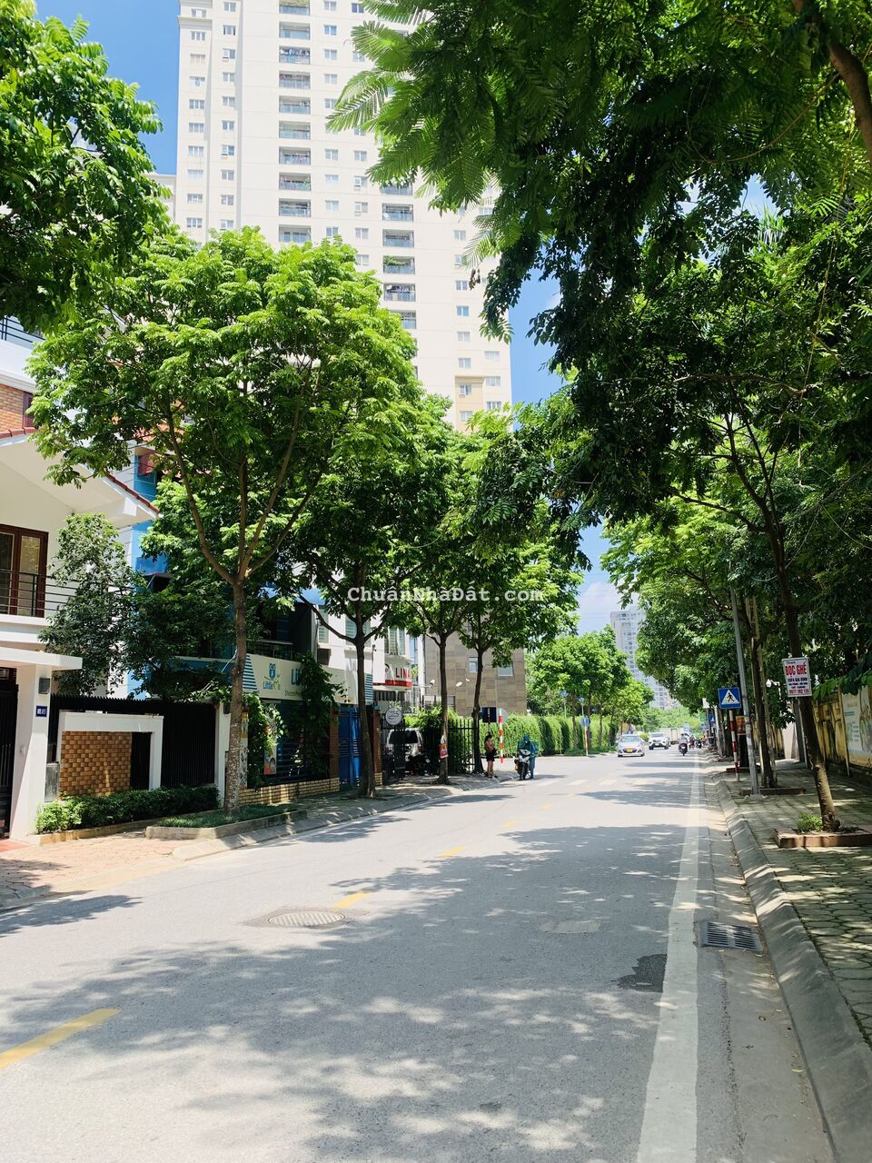 Cho thuê biệt thự Trung Văn Hancic, Nam Từ Liêm sẵn ĐH. 170m2, 4T, MT 10m, 40tr/th, LH 0987657500