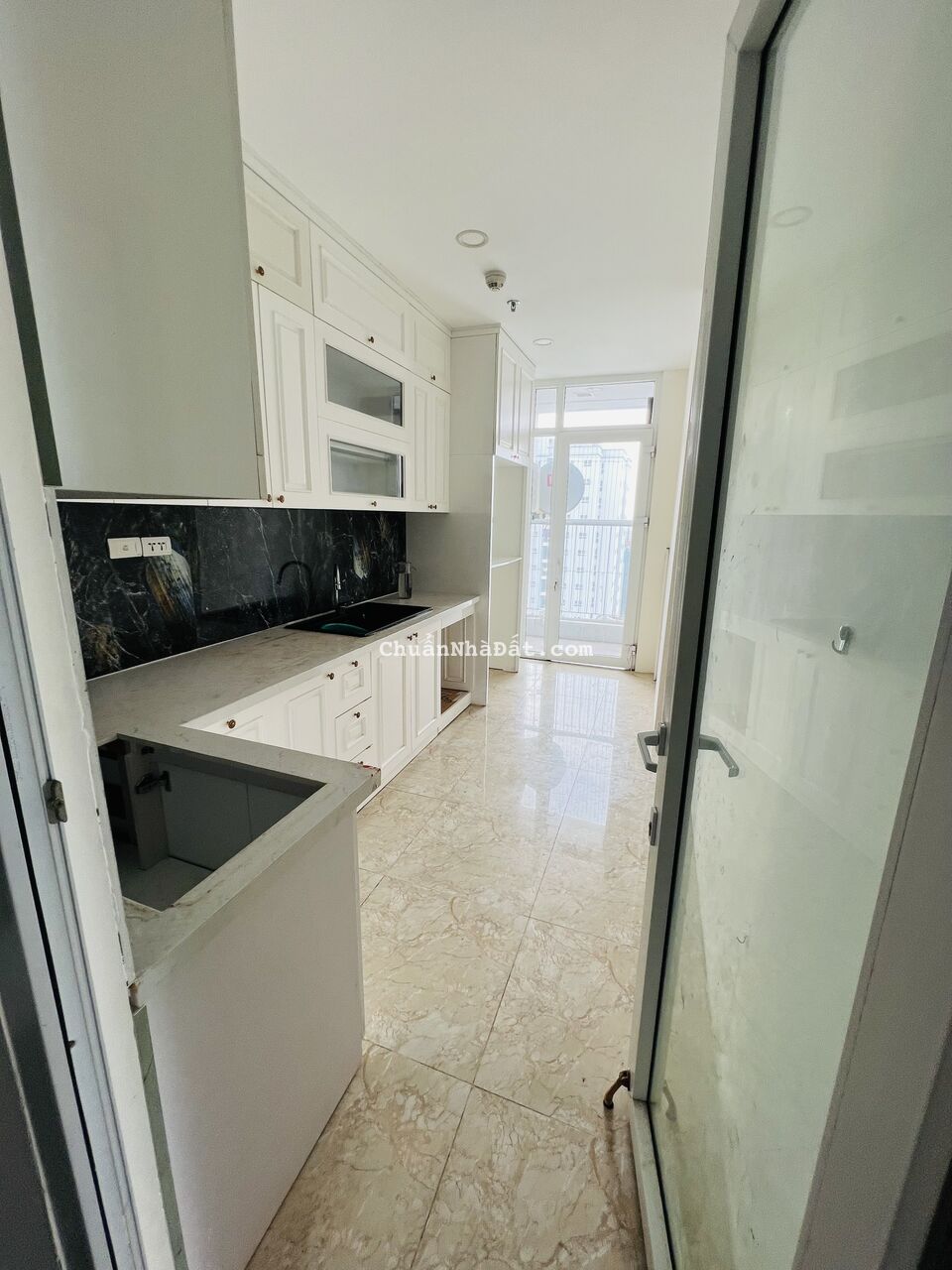 Bán căn hộ chung cư cao cấp 3PN,Tòa A10 Nam Trung Yên, Cầu Giấy, Hà Nội đường Nguyễn Chánh.  