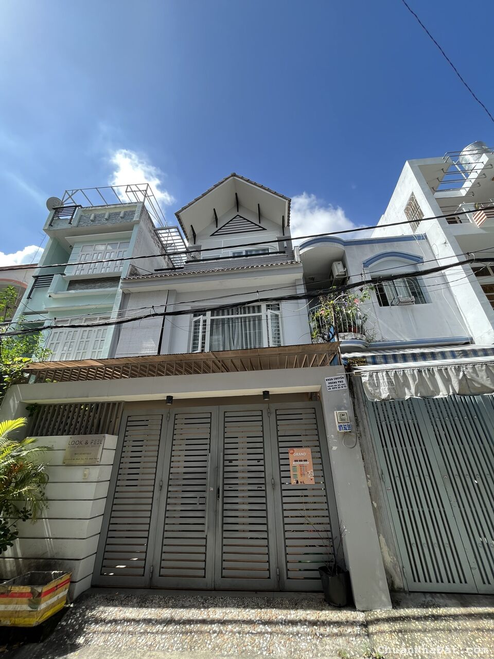 Chính chủ bán nhà đẹp BÙI ĐÌNH TUÝ phường 12 bình thạnh 6x18 3tầng hẻm 2 xem 7chổ né nhau