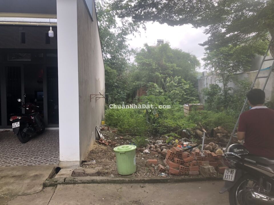 về quê bán gấp lô đất 100m2 sát ngay quốc lộ 13, cách cổng đại nam 1km về quê bán gấp lô đất 100m2 sát ngay quốc lộ 13, cách cổng đại nam 1km