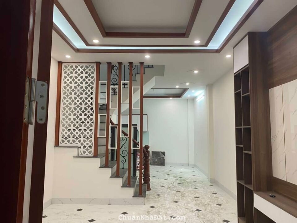 BÁN NHÀ 45M2 CHÍNH CHỦ- NGÕ PHAN ĐÌNH GIÓT – 5M RA NGÕ OTO TRÁNH – GIÁ BÁN 5.65 TỶ