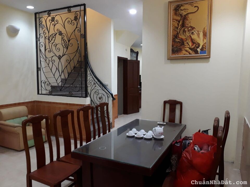  BÁN NHÀ PHỐ VĂN CAO – DT 82M2 NGÕ 5m RA OTO  – BỂ BƠI, THANG MÁY VI VU – HỒ TÂY MẤY BƯỚC.