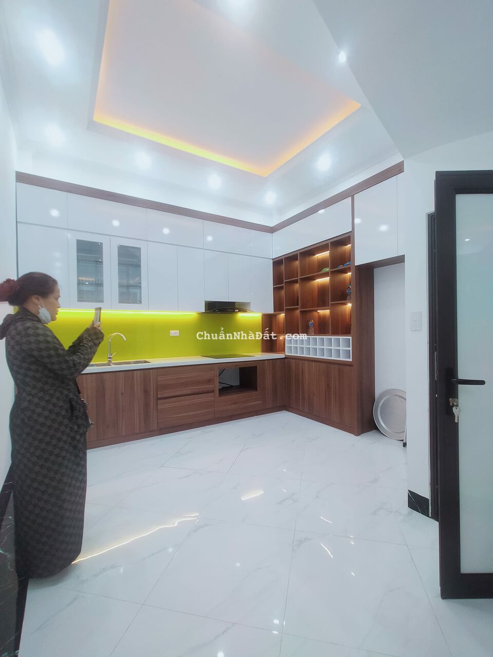 BÁN NHÀ RIÊNG 44M2 – NGÕ PHỐ VÕNG THỊ, TÂY HỒ - 100 M RA TỚI HỒ TÂY – GIÁ 6,5 TỶ