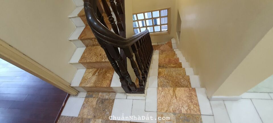 Đội Cấn ngõ thông rộng gần phố 50m 4 tầng MT 4m giá chỉ 6 tỷ 500 triệu Đội Cấn ngõ thông rộng gần phố 50m 4 tầng MT 4m giá chỉ 6 tỷ 500 triệu