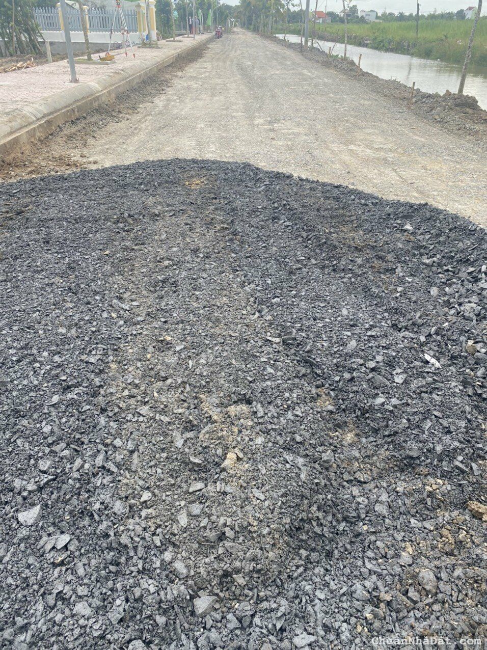 Đất nền Đức Hoà 200m2 thổ cư SHR, đối diện KĐT E.City Tân Đức rộng 355Ha