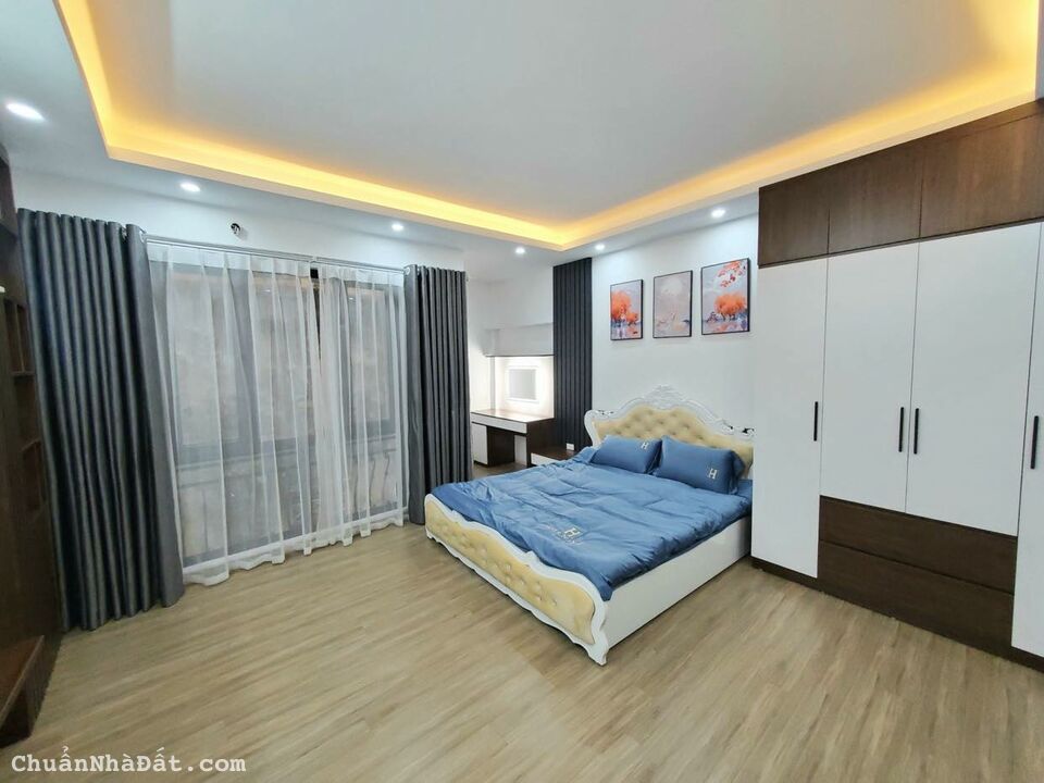 Bán nhà Ngõ 176 Trương Định, Hoàng Mai 32m2 5T, mới đẹp, ở luôn, 3 tỷ 200