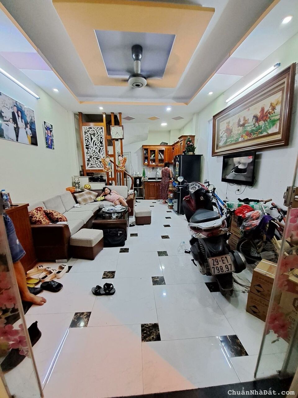 Nhà riêng Phố Trương Định, Quận Hoàng Mai, 35m2 x 5T, MT 4.1m, ở luôn, chỉ 3.3 tỷ