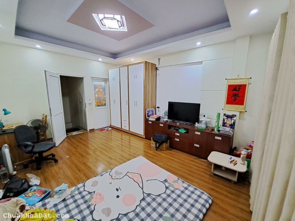 Nhà riêng Phố Trương Định, Quận Hoàng Mai, 35m2 x 5T, MT 4.1m, ở luôn, chỉ 3.3 tỷ