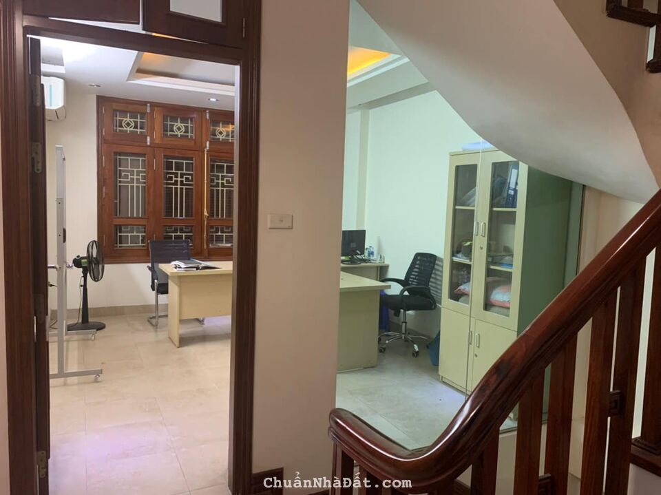 Cần bán cực gấp siêu phẩm phân lô Trần Quốc Hoàn 48m2, 6T,ô tô tránh, nhà đẹp lung linh, kinh doanh