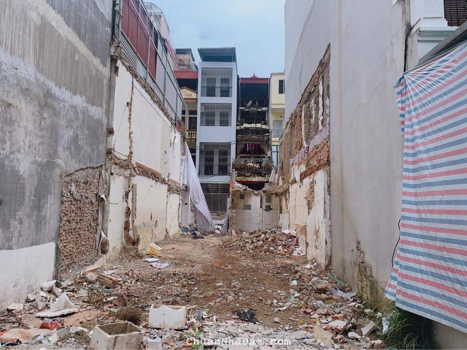 Cần bán gấp siêu phẩm phân lô đất vàng Cầu Giấy 158m2, mặt tiền rộng, ô tô tránh,2 ngõ