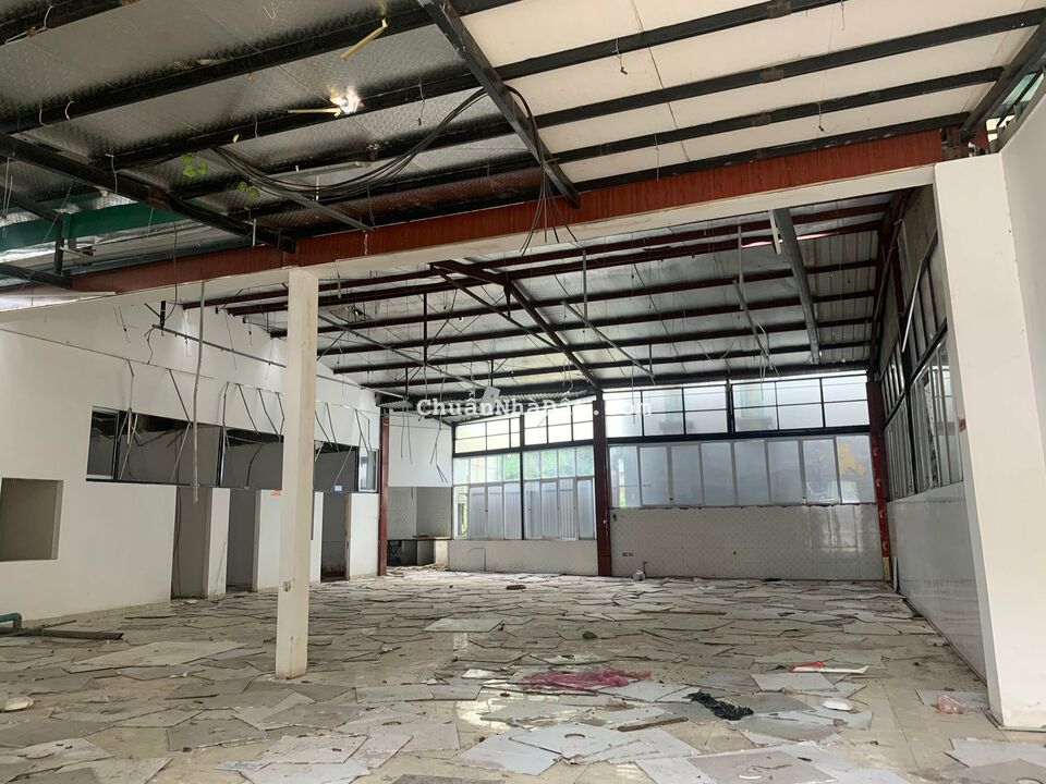 Cần bán gấp mảnh đất mặt phố Lạc Long Quân 500m2, vỉa hè đá bóng, kinh doanh sầm uất, 50 tỷ Cần bán gấp mảnh đất mặt phố Lạc Long Quân 500m2, vỉa hè đá bóng, kinh doanh sầm uất, 50 tỷ