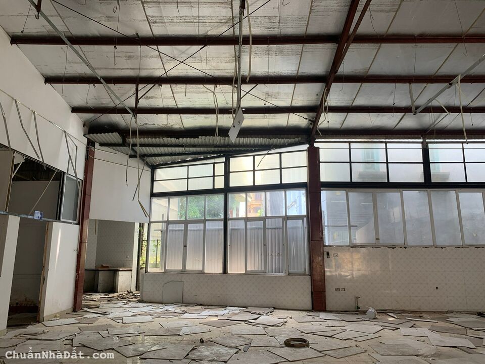 Cần bán gấp mảnh đất mặt phố Lạc Long Quân 500m2, vỉa hè đá bóng, kinh doanh sầm uất, 50 tỷ Cần bán gấp mảnh đất mặt phố Lạc Long Quân 500m2, vỉa hè đá bóng, kinh doanh sầm uất, 50 tỷ