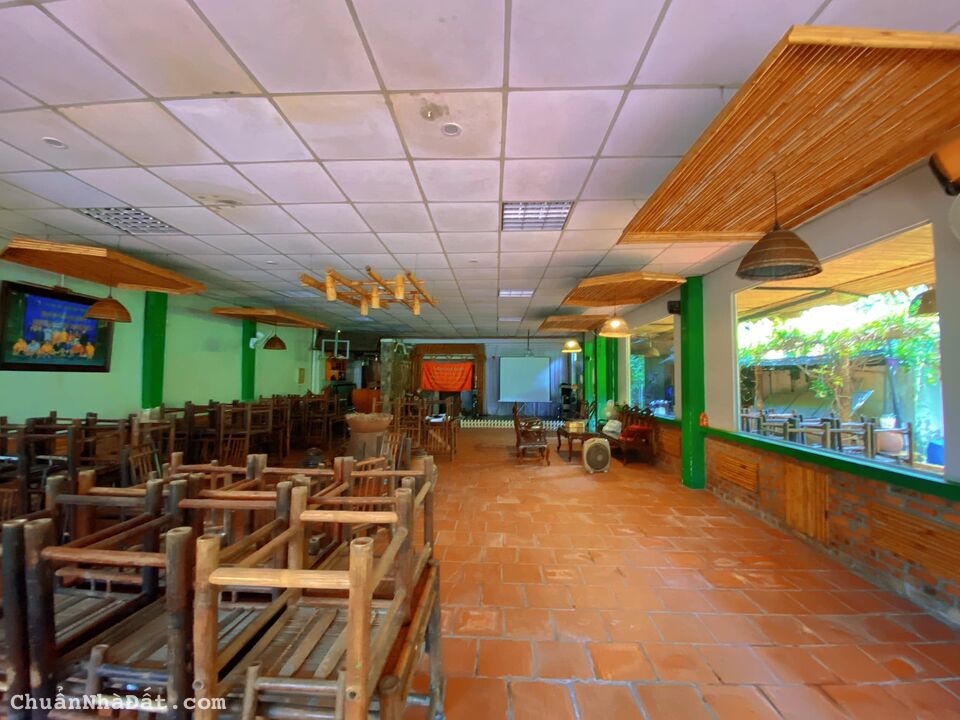 Cần bán gấp siêu phẩm đất vàng tặng nhà C4 Xuân La 512m2, 12m mặt tiền, ô tô, lô góc 3 t